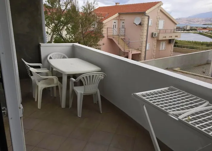 Apartman By The Sea Pag - 17357